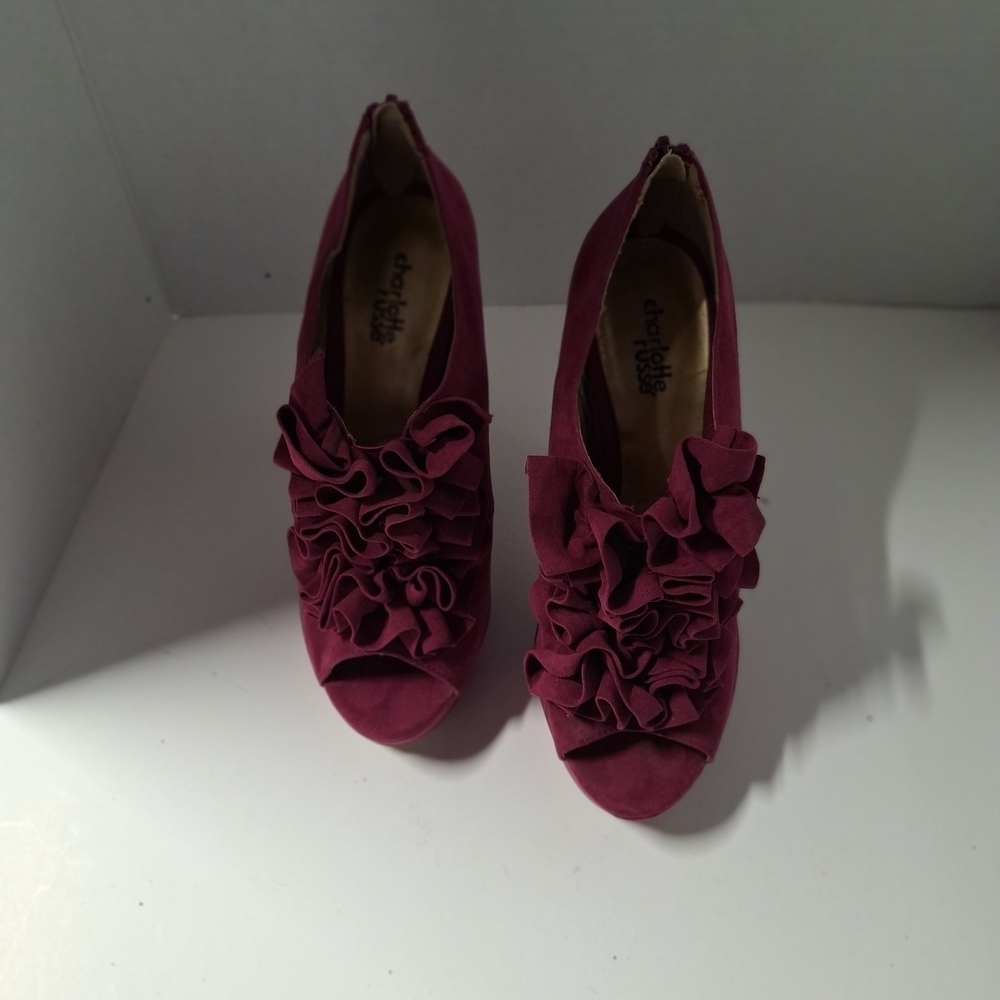 Chic Burgundy Ruffle Peep-Toe Heels
